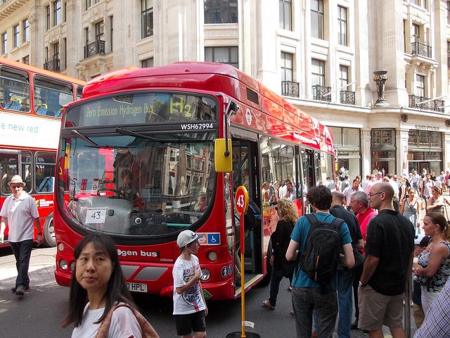 hydrogen bus